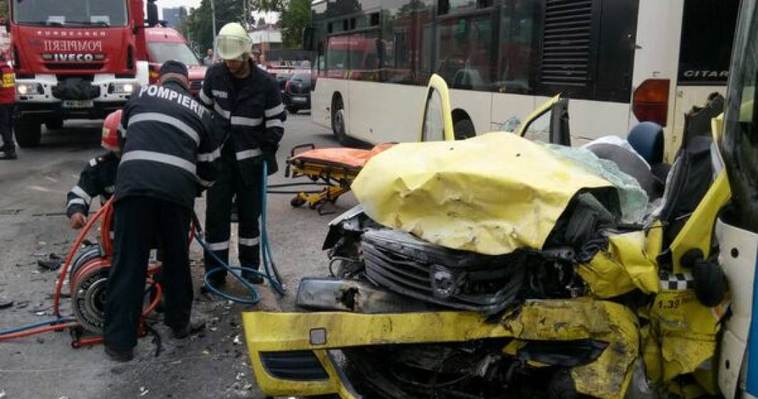 Imagine pentru articolul: Accident mortal in Bucuresti. Un taxi s-a ciocnit de un alt autoturism