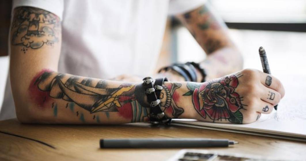 Imagine pentru articolul: Povestea celui mai cunoscut artist tatuator din Romania