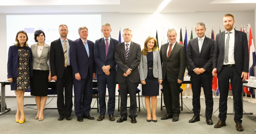 Imagine pentru articolul: Acord ISTORIC: 540 milioane euro disponibile pentru IMM-urile romanesti. 5 banci au semnat acordurile de garantare pentru initiativa europeana pentru IMM-uri