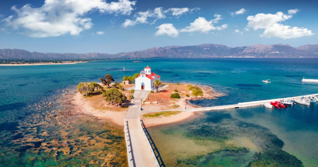 Imagine pentru articolul: GALERIE FOTO: Insula Elafonisos, o bucată de pământ rupt din Rai și adus în Grecia