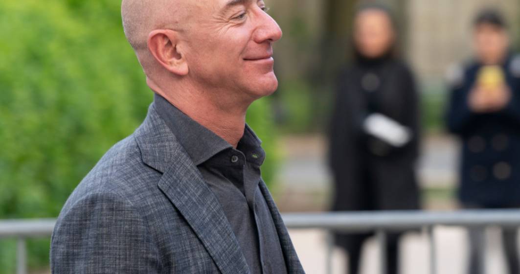 Imagine pentru articolul: Jeff Bezos, un pic mai bogat după ce a vândut acțiuni Amazon de 4 miliarde $. A economisit și banii de taxe mutându-se în Florida