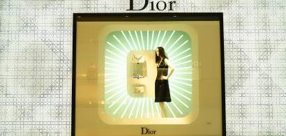 Cât costă de fapt o geantă Dior de 2.780 de dolari. Diferență colosală între...