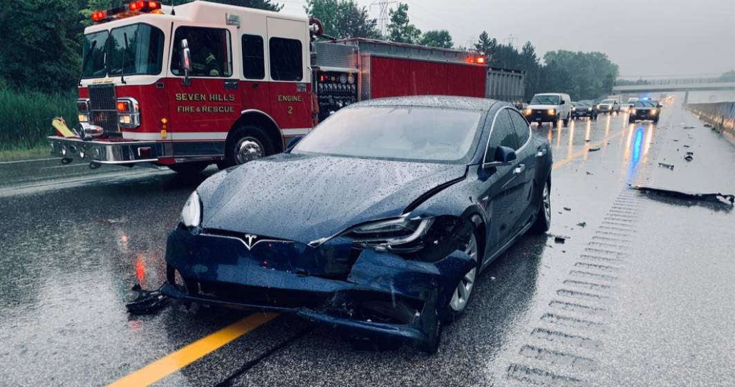 Imagine pentru articolul: Studiu: Trei sferturi din mașinile Tesla de pe șosele sunt avariate