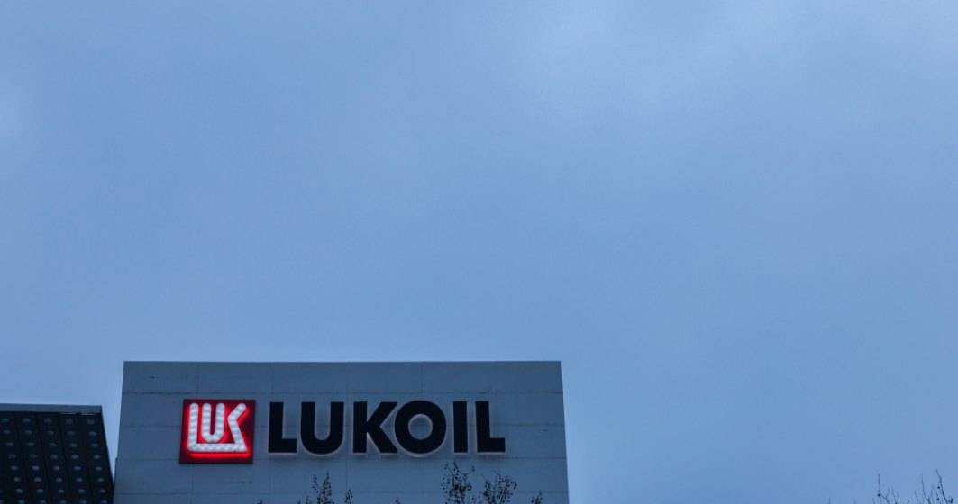 Imagine pentru articolul: Lukoil și-a vândut rafinăria din Sicilia către cei de la G.O.I. Energy și Trafigura