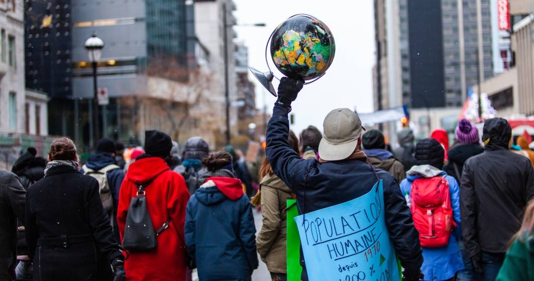 Imagine pentru articolul: Noi manifestatii ale tinerilor in Franta si Canada, in cadrul miscarii ''Fridays for Future'' legata de schimbarile climatice