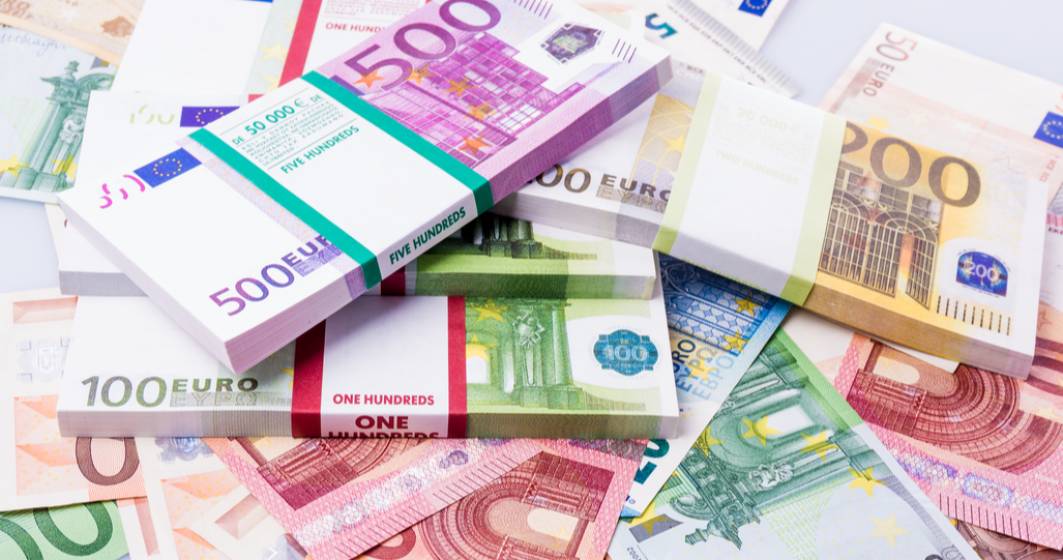Imagine pentru articolul: Investitorii străini, mai puțin generoși cu România. Investițiile străine au scăzut la 3,9 miliarde de euro