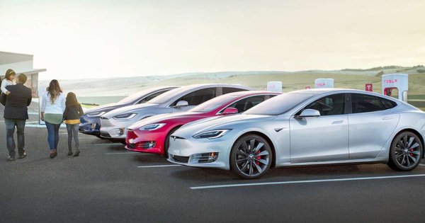 Imagine pentru articolul: Probleme în paradisul lui Musk: Sunt atât de multe Tesla nevândute încât se...