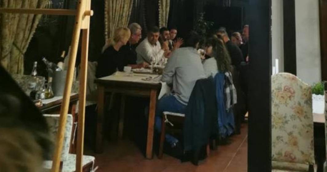 Imagine pentru articolul: Marcel Ciolacu, la masă cu 10 persoane, sfidând regulile anti-Covid
