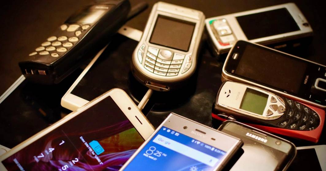 Imagine pentru articolul: STUDIU: Aproape 22 de milioane de telefoane mobile nefolosite stau închise în sertarele românilor. Cantitatea de deșeuri e de ordinul tonelor