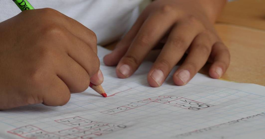 Imagine pentru articolul: Elevii din România vor putea susține un test național de evaluare a alfabetizării matematice începând cu prima jumătate a anului 2024