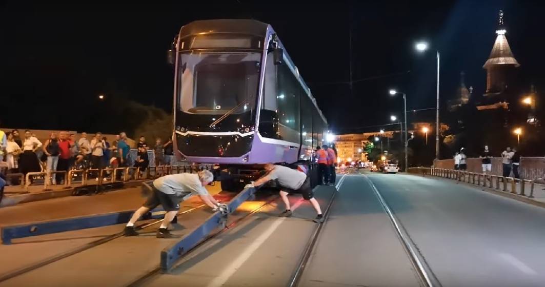 Imagine pentru articolul: Tramvaiul turcesc de 2 milioane de euro a ajuns la Timişoara