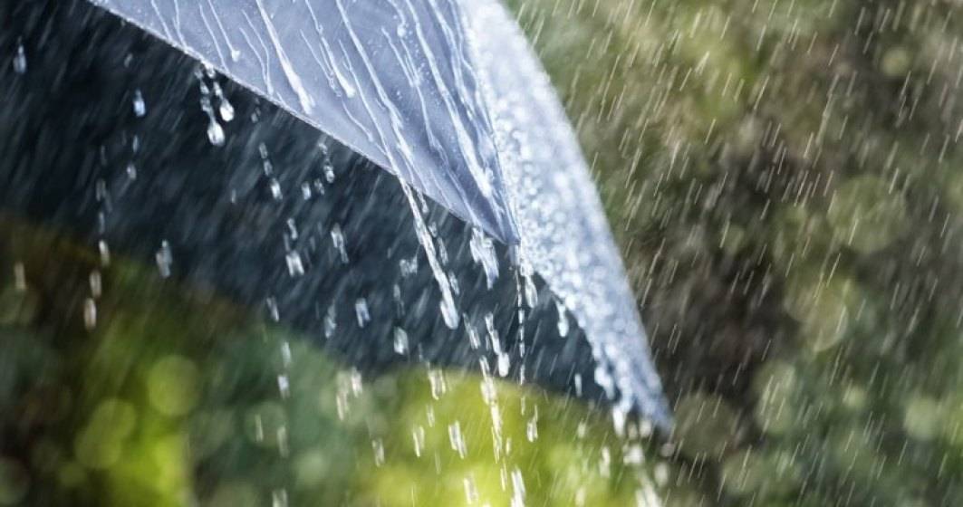 Imagine pentru articolul: Cod galben de ploi insemnate pentru 16 judete, pana duminica dimineata. Cum va fi vremea in Capitala?