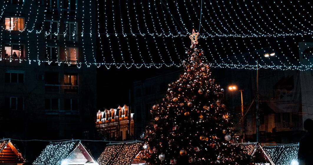 Imagine pentru articolul: Orașul Varna din Bulgaria ține încă luminițele de Crăciun. Explicația primarului: demontarea nu era în contract