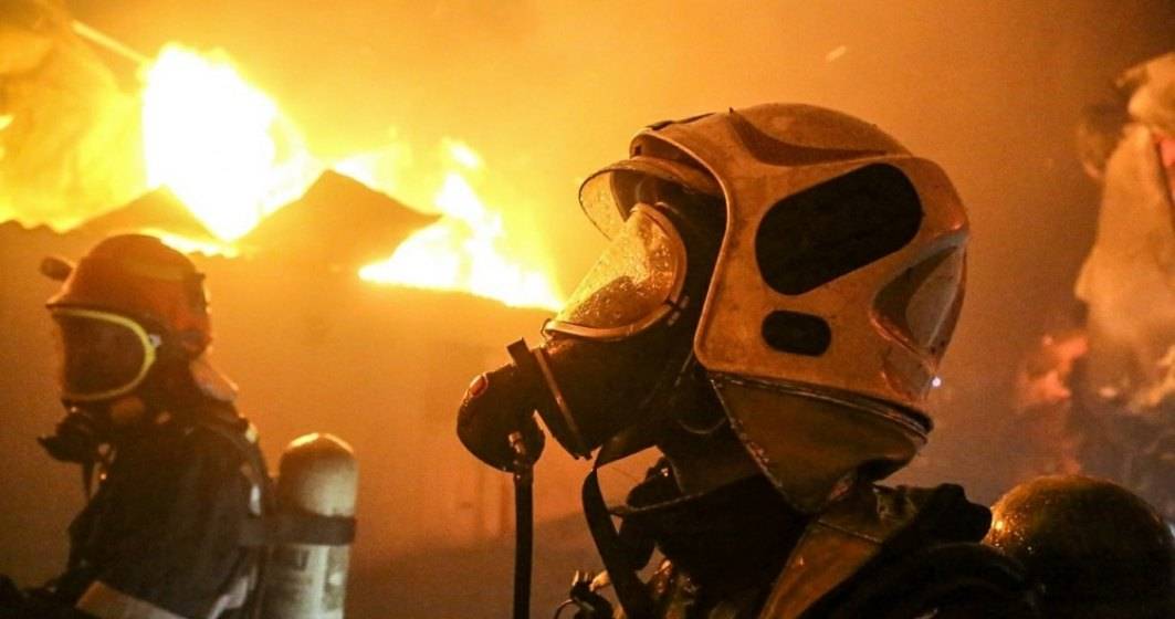 Imagine pentru articolul: Medicul erou, rănit în incendiul de la Piatra Neamţ, a fost detubat
