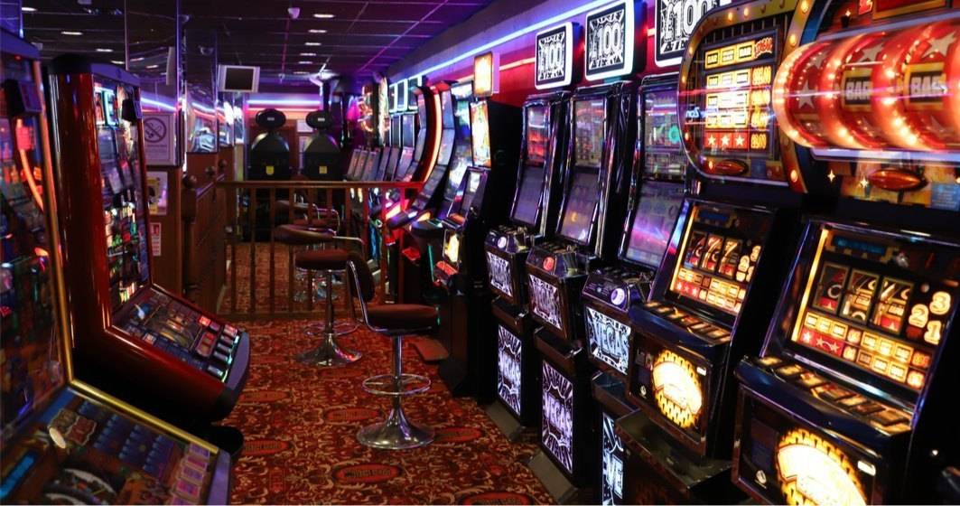 Imagine pentru articolul: Proiect de lege: Sălile de jocuri de noroc să fie interzise la parterul blocurilor și în localitățile mici