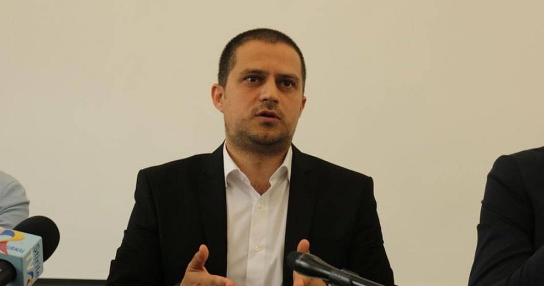 Imagine pentru articolul: PNL si USR cer demisia lui Bogdan Trif: "Un ministru incompetent si o tara fara brand"