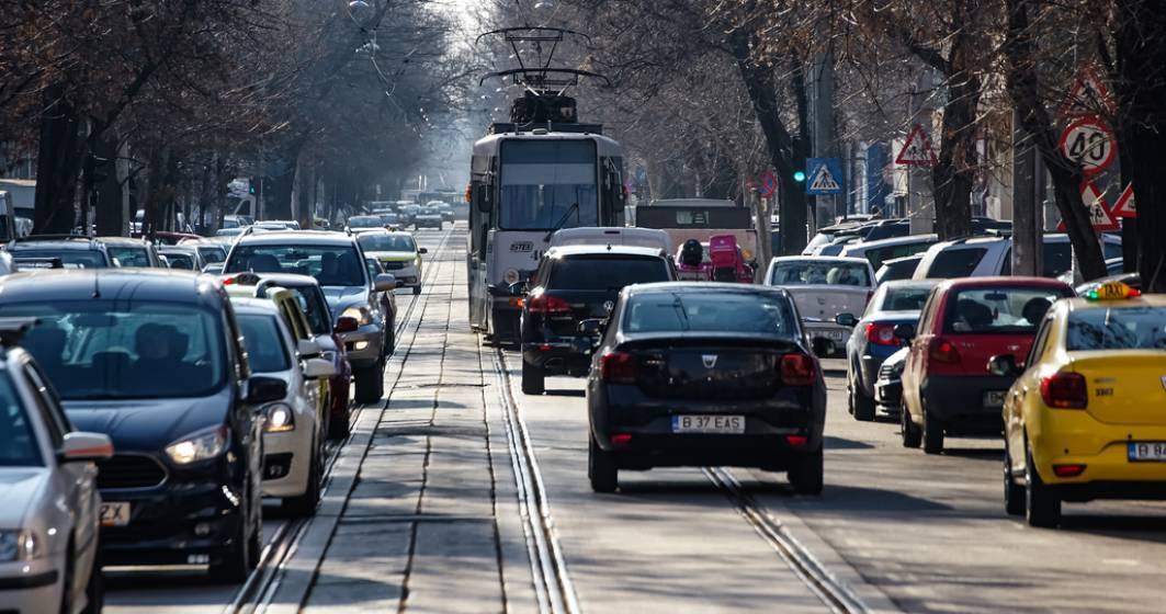 Imagine pentru articolul: Vremea rea paralizează traficul din București: Circulaţia tramvaielor liniei 41 este blocată