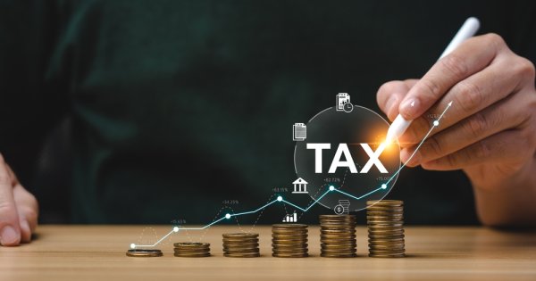 Imagine pentru articolul: Adrian Codirlasu, CFA: Noile taxe vor crește inflația cu 1-2 procente și nu...