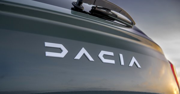 Imagine pentru articolul: Noua Dacia Duster, văzută fără camuflaj înaintea lansării oficiale