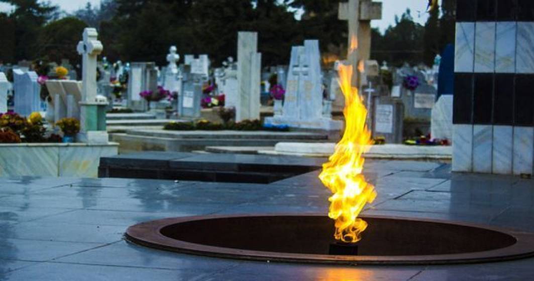 Imagine pentru articolul: Flacara eterna din Cimitirul Eroilor, Timisoara, s-a stins pentru ca primaria n-a mai platit gazul