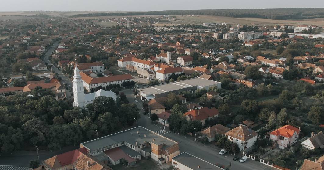 Imagine pentru articolul: Cum arată un oraş din România după ce primarul i-a pus pe asistaţii social la muncă
