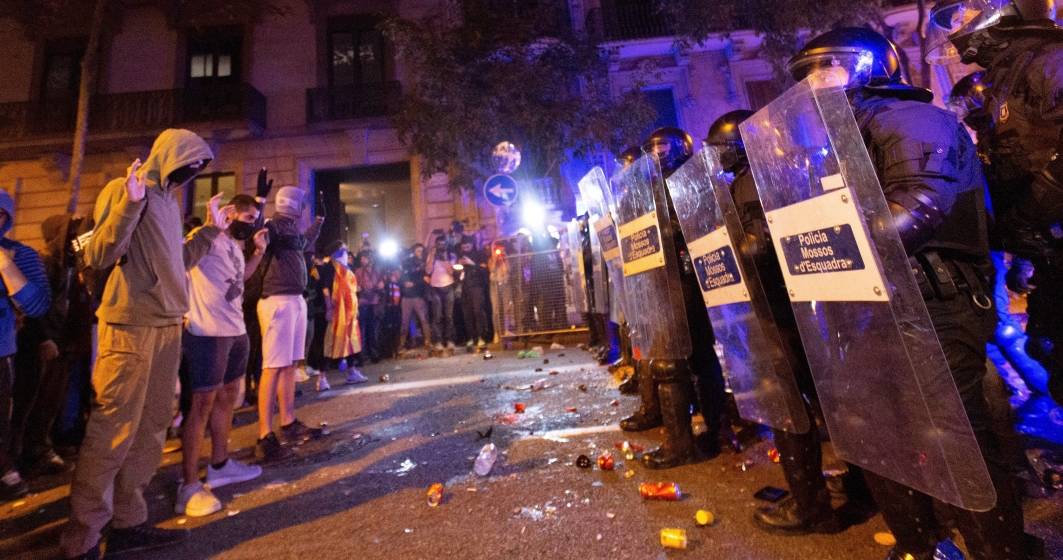 Imagine pentru articolul: Spania: Noi ciocniri violente, la Barcelona, intre protestatarii socialisti catalani si politie