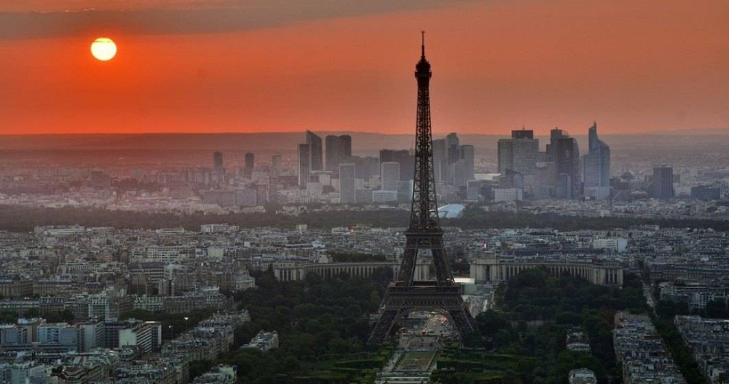 Imagine pentru articolul: Întuneric în Orașul Luminilor: Turnul Eiffel o să fie iluminat cu porția în scopul economisirii energiei