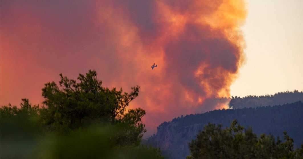 Imagine pentru articolul: Grecia afectată din nou de incendii: 9 sate de lângă Atena evacuate