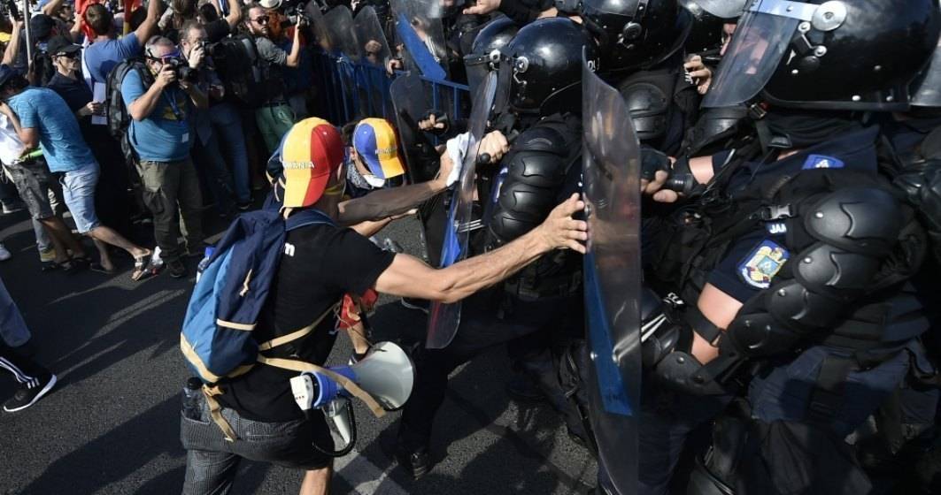 Imagine pentru articolul: Conturile Jandarmeriei București au fost poprite, după ce a pierdut procesele cu protestatarii