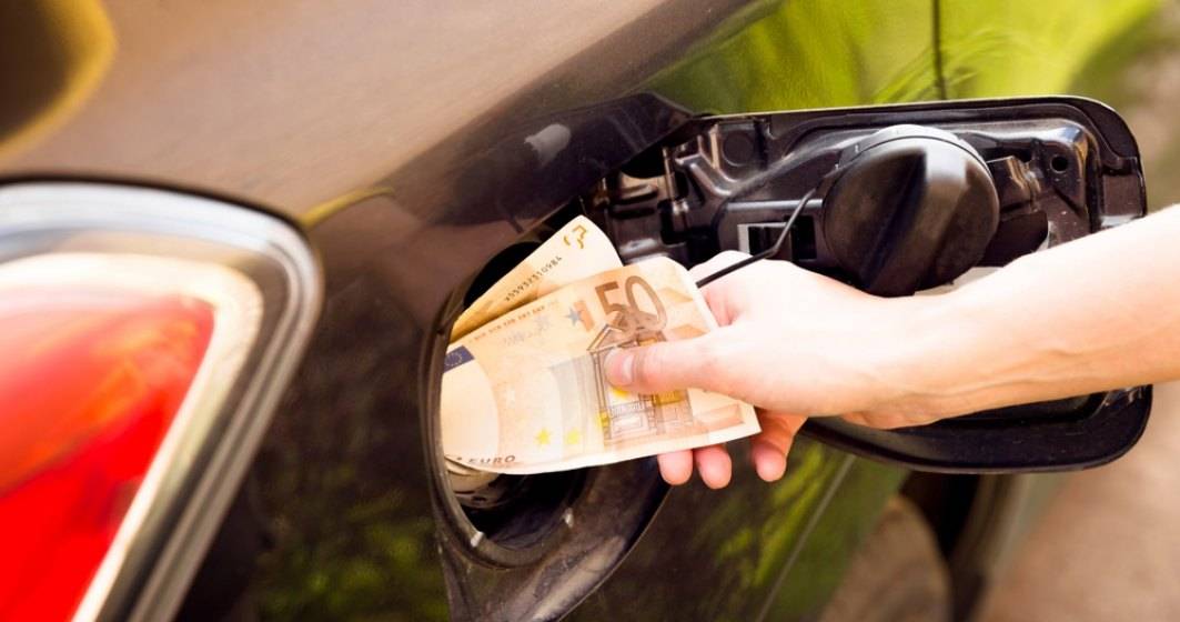 Imagine pentru articolul: Benzina si motorina s-au scumpit fata de inceputul anului - Cati bani scoatem in plus pentru un plin de carburant