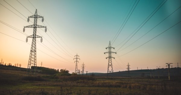 Imagine pentru articolul: ACUE: România ar trebui să-și tripleze capacitatea de distribuție a energiei...