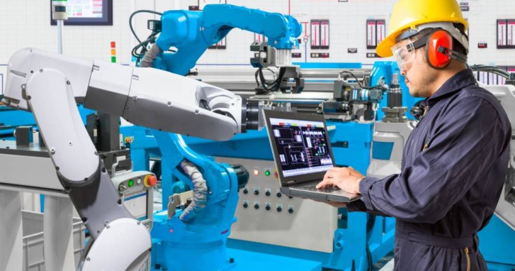 Imagine pentru articolul: Numarul muncitorilor scade, dar robotii sunt din ce in ce mai prezenti in fabrici