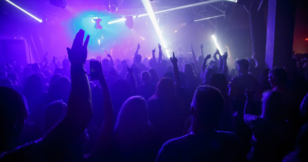 Imagine pentru articolul: Cehia: 100 de noi cazuri COVID după o petrecere într-un club de noapte