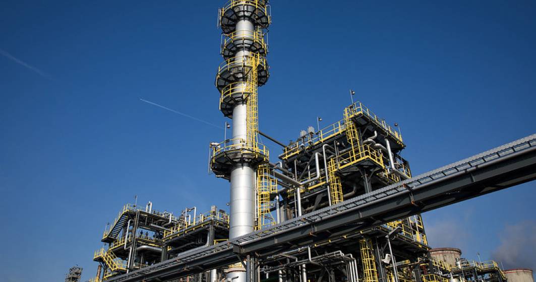 Imagine pentru articolul: OMV Petrom va capta și folosi CO2 printr-o metodă nouă la Rafinăria Petrobrazi