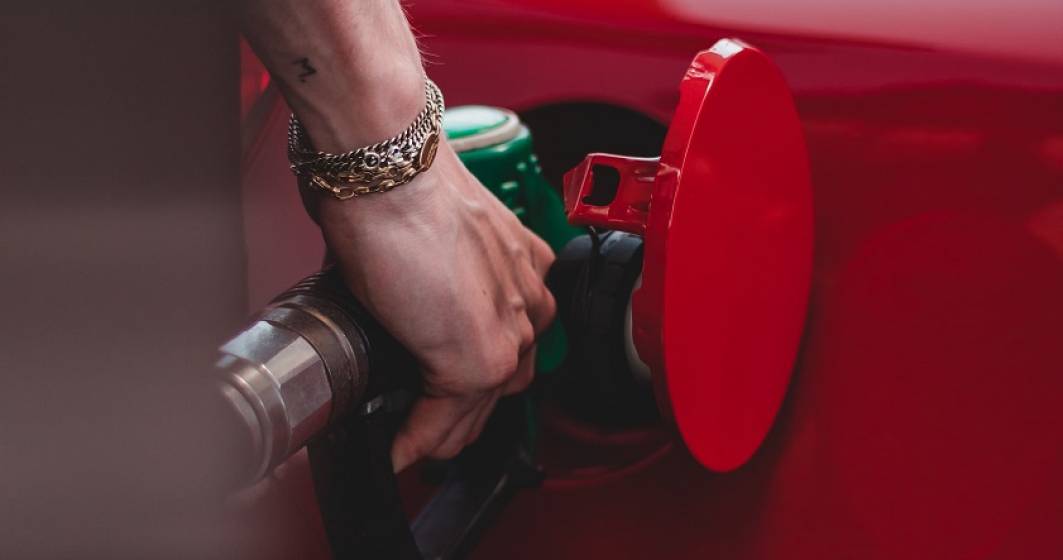 Imagine pentru articolul: Carburanții se vor scumpi mai mult decât se preconiza de la 1 ianuarie. Parlamentul a votat un nivel al accizelor, dar Finanțele nu îl aplică