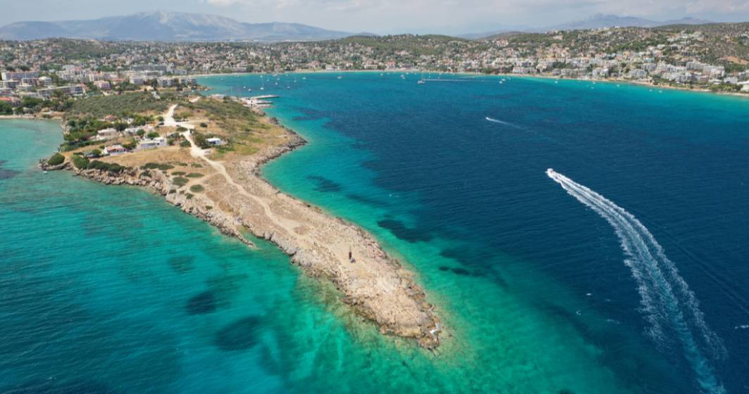 Imagine pentru articolul: Grecia interzice înotul în 12 regiuni din țară. Care sunt acestea și de ce