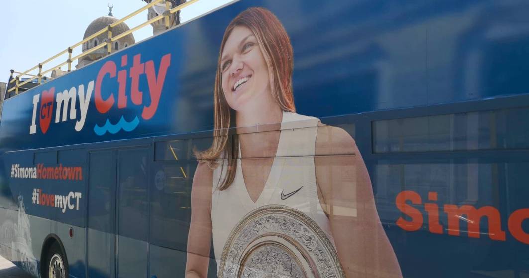 Imagine pentru articolul: Simona Halep prezinta azi trofeul de la Wimbledon la Constanta, intr-un autobuz etajat