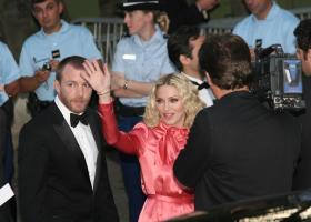 Imagine: Madonna a atras 1,6 milioane de persoane la concertul gratuit de pe plaja...