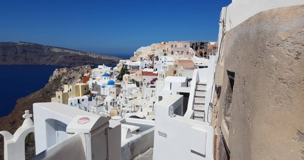 Imagine pentru articolul: Turiștii întorc spatele insulelor Santorini și Mykonos din cauza prețurilor exagerate