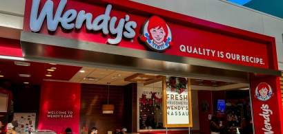 Wendy’s deschide primele restaurante din România. Burgerii pătrați ai...