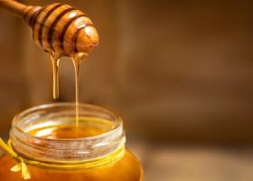 Imagine: O nouă normă UE spune că borcanele de miere vândute în blocul comunitar...