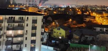 Incendiu puternic in Bucuresti. Pericol de explozie