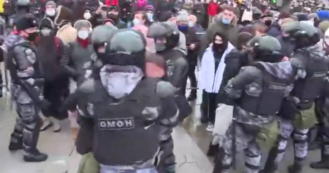 Imagine pentru articolul: Proteste uriașe în Rusia. Soția lui Aleksei Navalnîi a fost arestată de poliție
