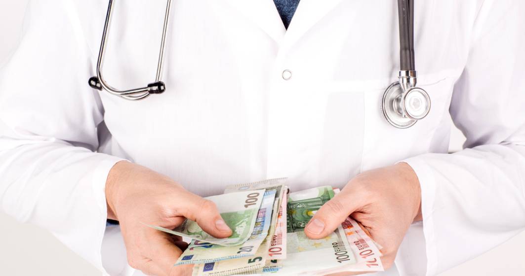 Imagine pentru articolul: Ce salarii au castigat angajatii din sistemul de sanatate privat in 2018? Medicii din regiunea Moldovei, salarii cu 30% mai mari fata de cei din Capitala