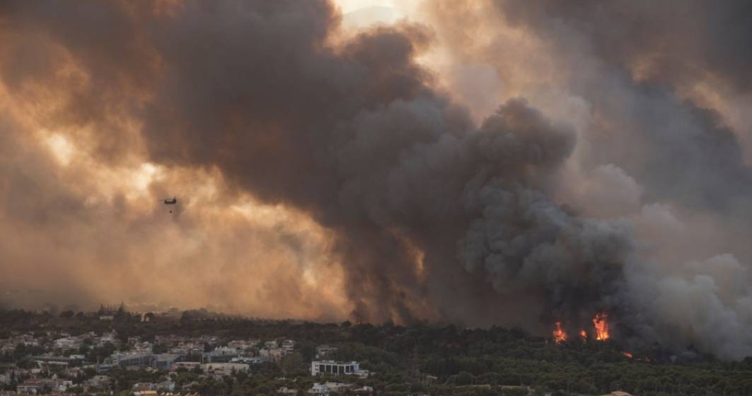 Imagine pentru articolul: Coșmarul incendiilor de lângă Atena intră într-un nou an. Pompierii fac tot posibilul să le țină sub control