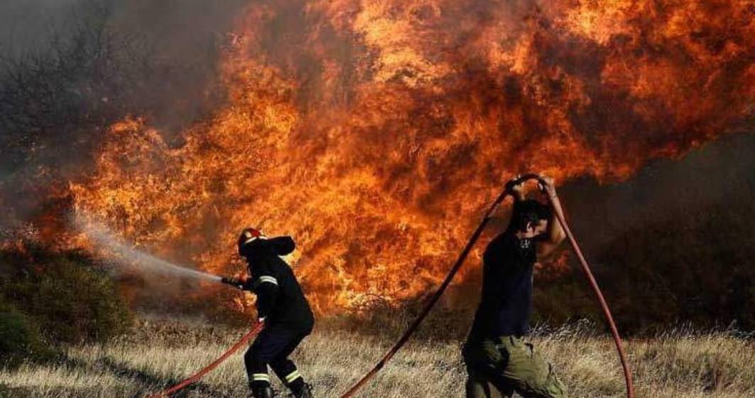 Imagine pentru articolul: Un avion care ajuta la stingerea incendiilor din Grecia s-a prăbușit