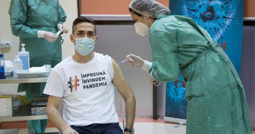 Imagine pentru articolul: Dr. Valeriu Gheorghiță: Ce trebuie să facă o persoană depistată pozitiv după ce a fost imunizată cu prima doză de vaccin