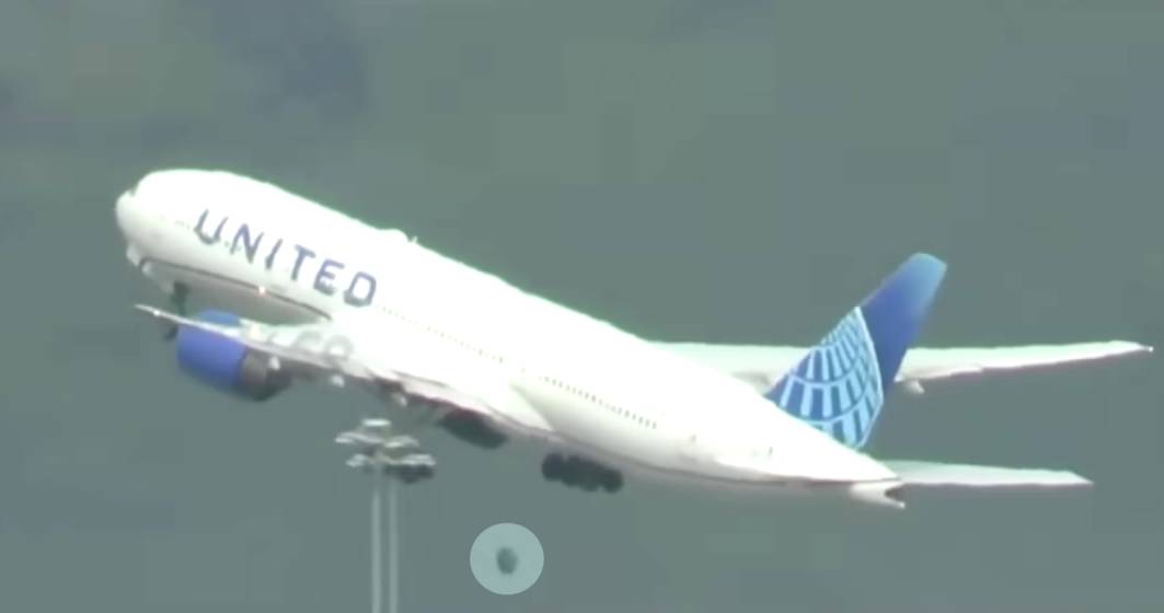 Imagine pentru articolul: VIDEO | Încă o problemă la Boeing. Un avion rămâne fără o roată în momentul decolării