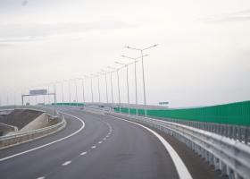 Imagine: Grindeanu promite 100 de kilometri noi de autostradă și drum expres până la...