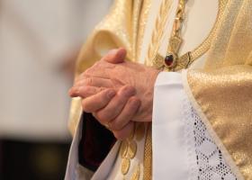 Imagine: Vaticanul vrea să le dea voie preoților catolici să se căsătorească